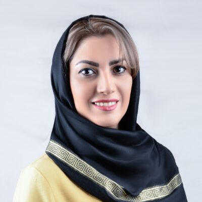 مریم نجفیان